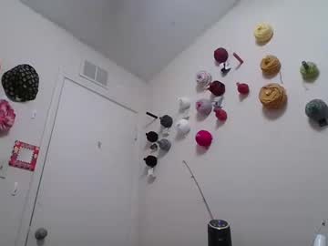 Cam for lizzythepetitealtgirl