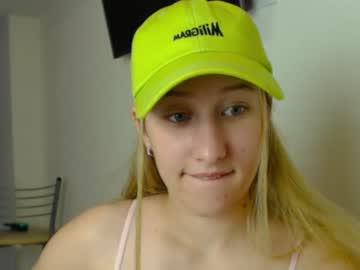 Cam for adellqueen