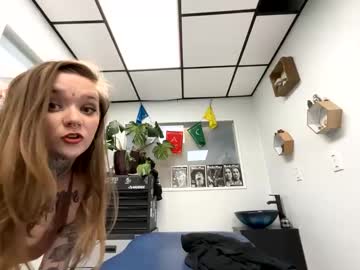 Cam for corpsechick