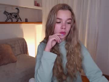 Cam for little_kittty_