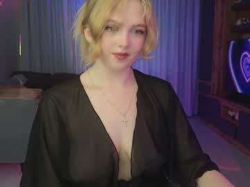 Cam for small_blondee