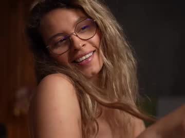 Cam for brandywhite