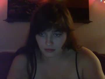 Cam for lunaluvv22