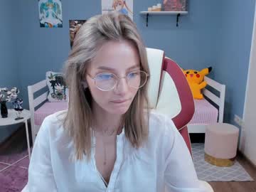 Cam for adelesmall